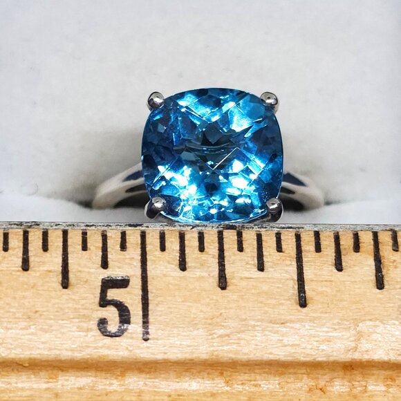 Sky Blue Topaz solitaire ring in Platinum over 925 Sterling Silver 8.90ct size 8 - Picture 2 of 6